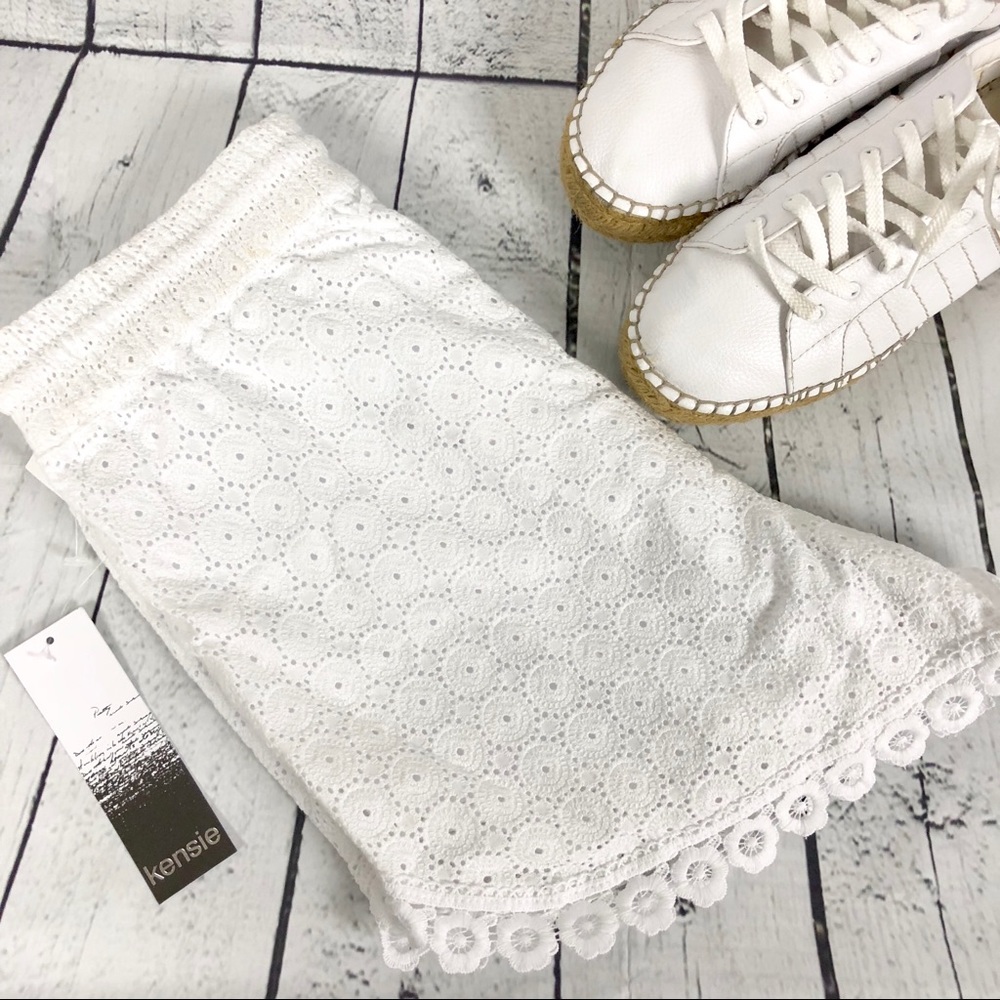 Kensie Lace Shorts